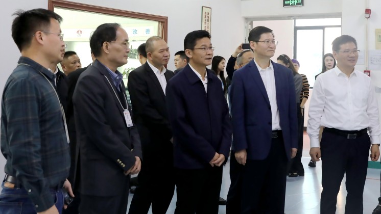 湖南省人民政府副省長、黨組成員曹志強 蒞臨炬神電子調研